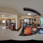 Vinci Airport 3*