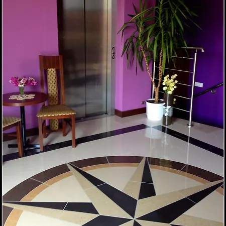 Hotel Vinci Airport 3*