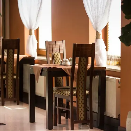 Vinci Airport Hotel 3*