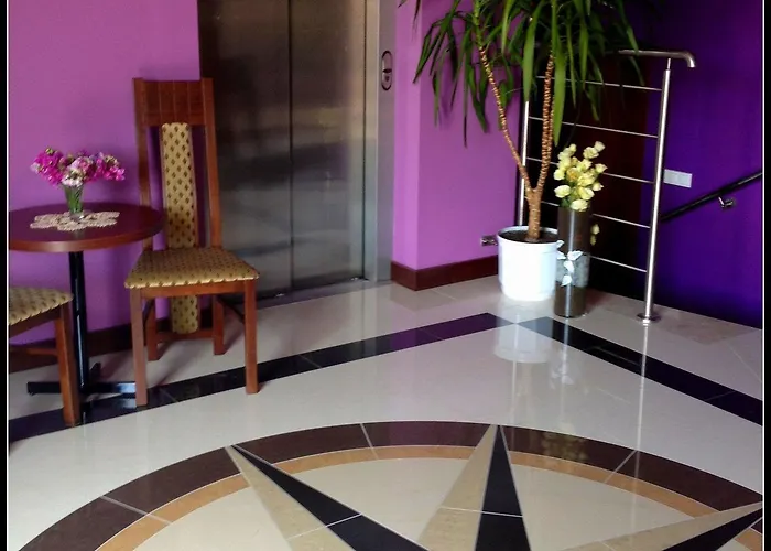 מלון Vinci Airport 3*